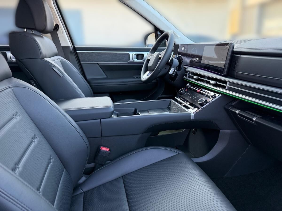 Hyundai SANTA FE 6-AT 4WD KomfP. TechP. Glas Schiebedach