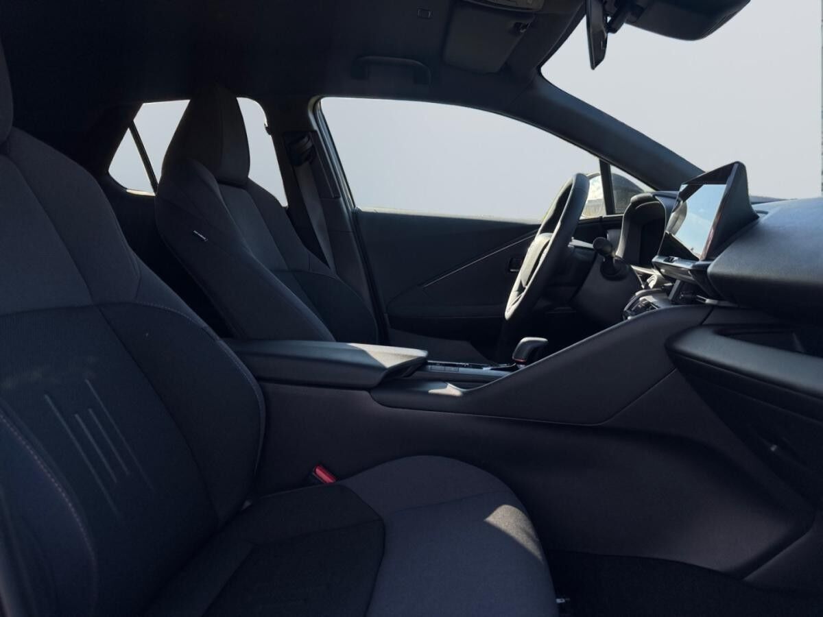 Toyota C-HR 2.0-l-VVT-i Plug-in Hybrid Teamplayer