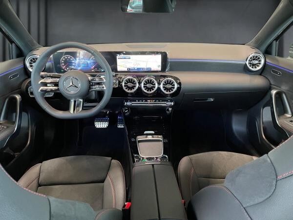 Mercedes-Benz A 200 AMG AdvancedPlus AHK Distronic Totwinkel