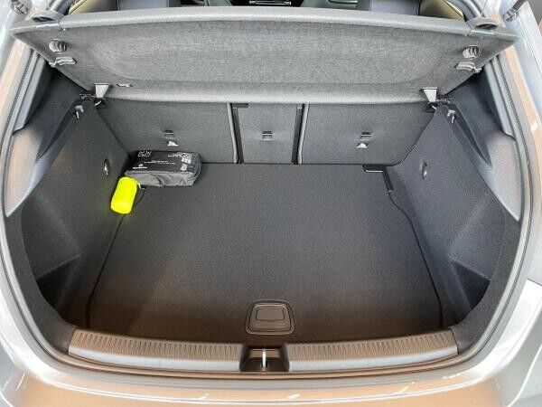 Mercedes-Benz A 200 AMG AdvancedPlus AHK Distronic Totwinkel
