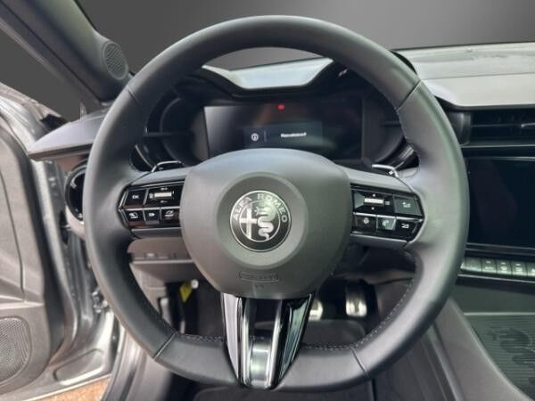 Alfa Romeo Junior Ibrida SPECIALE -Summer-Sale- Panoramadach&TechnologiePaket