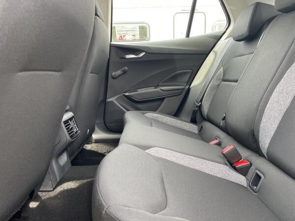 Skoda Fabia Skoda Fabia 1.0 MPI Essence *PRIVAT*SOFORT* l KLIMA l DAB l LED l SHZ l ALU l PDC l