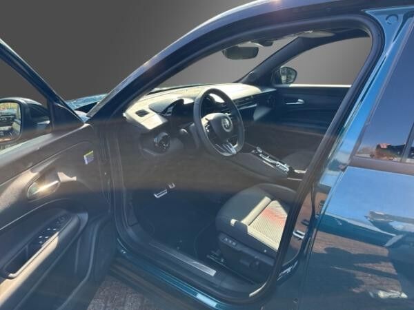 Alfa Romeo Junior Ibrida SPECIALE -Summer-Sale- Panoramadach&TechnologiePaket