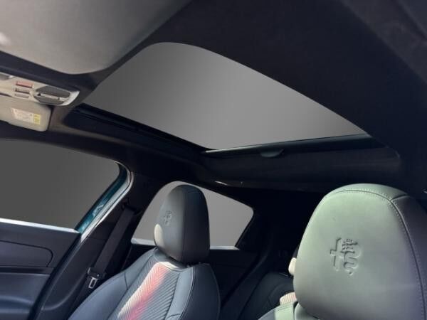 Alfa Romeo Junior Ibrida SPECIALE -Summer-Sale- Panoramadach&TechnologiePaket