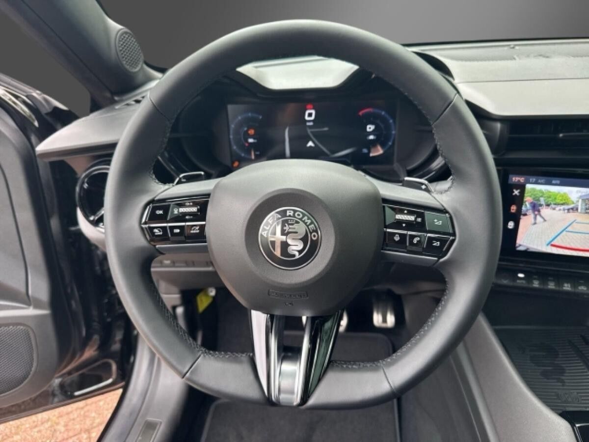 Alfa Romeo Junior Ibrida SPECIALE -Herbst-Sale- Panoramadach-Technologie Paket