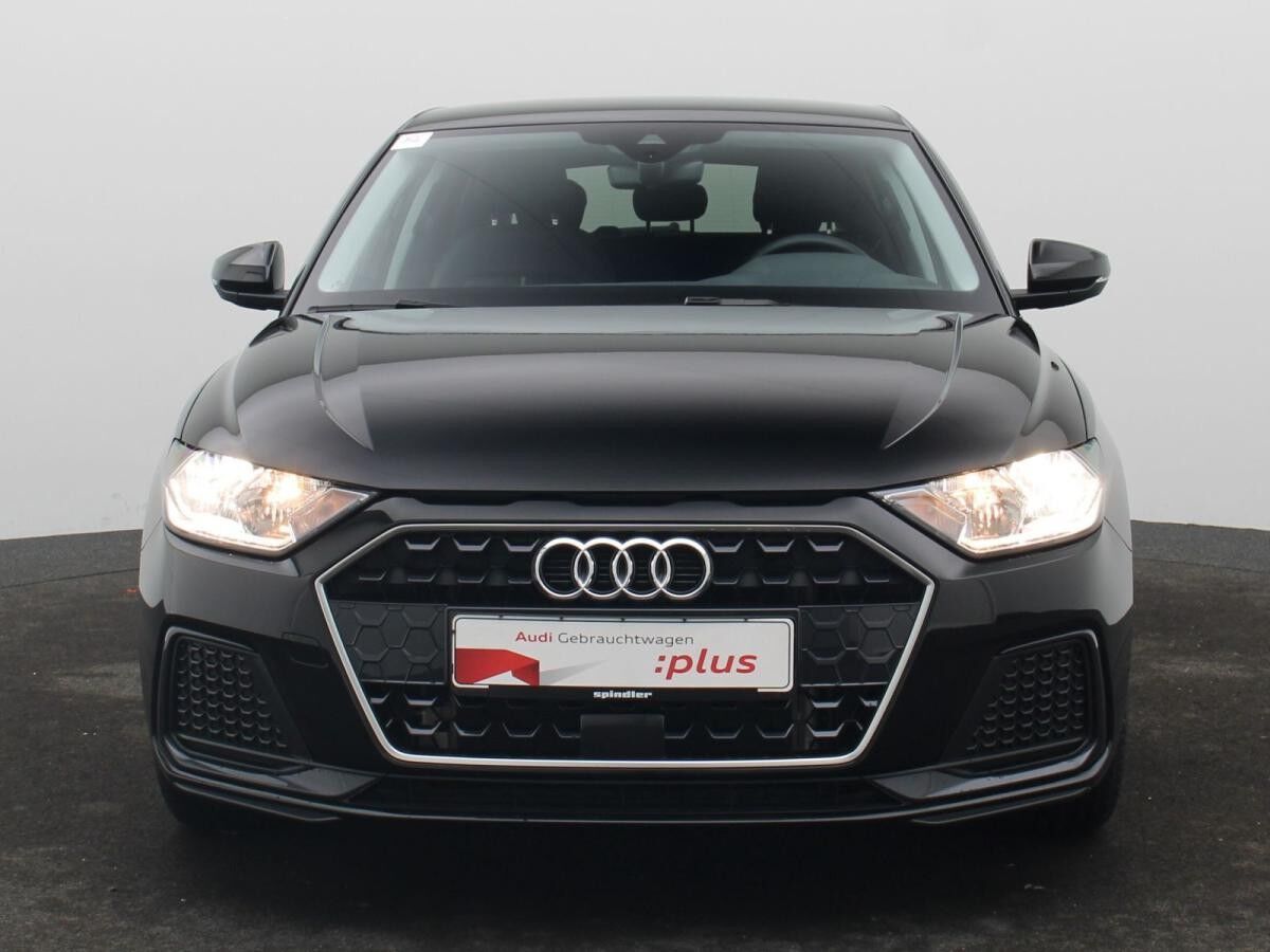 Audi A1 Sportback advanced 25 TFSI / MMI-Radio+, SHZ