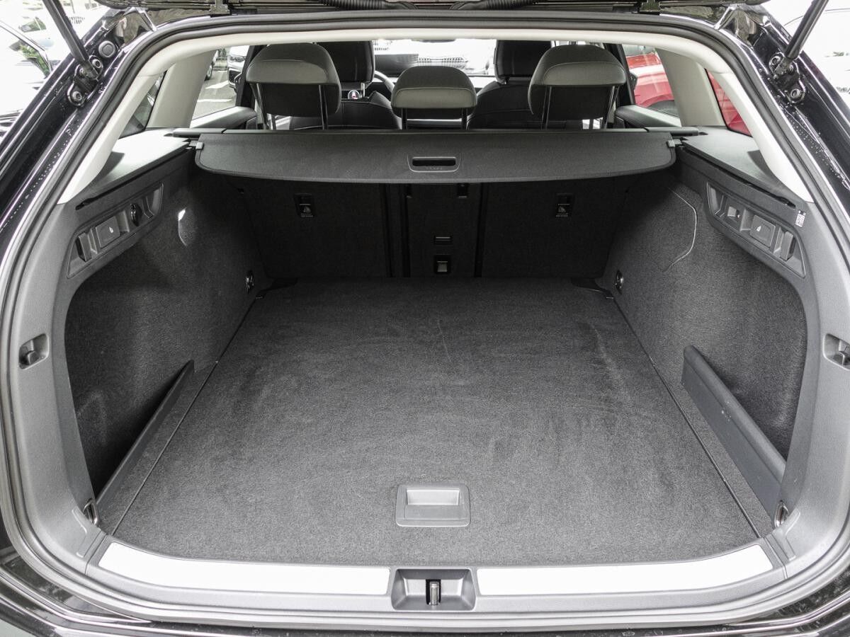 Volkswagen Passat Variant *AHK*KAMERA*SHZ+LHZ*LED