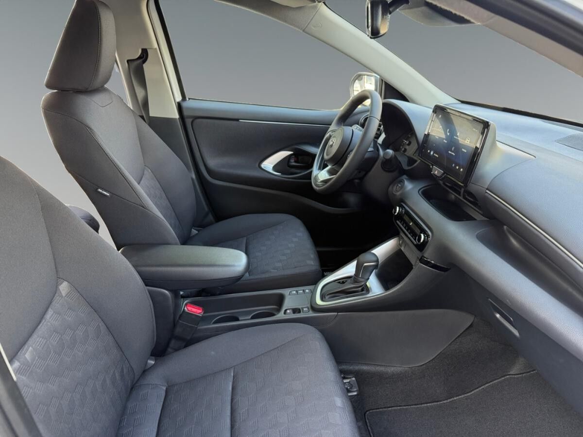 Toyota Yaris Hybrid Business +Sitzhzg+Rückfahrk.+1,99 %