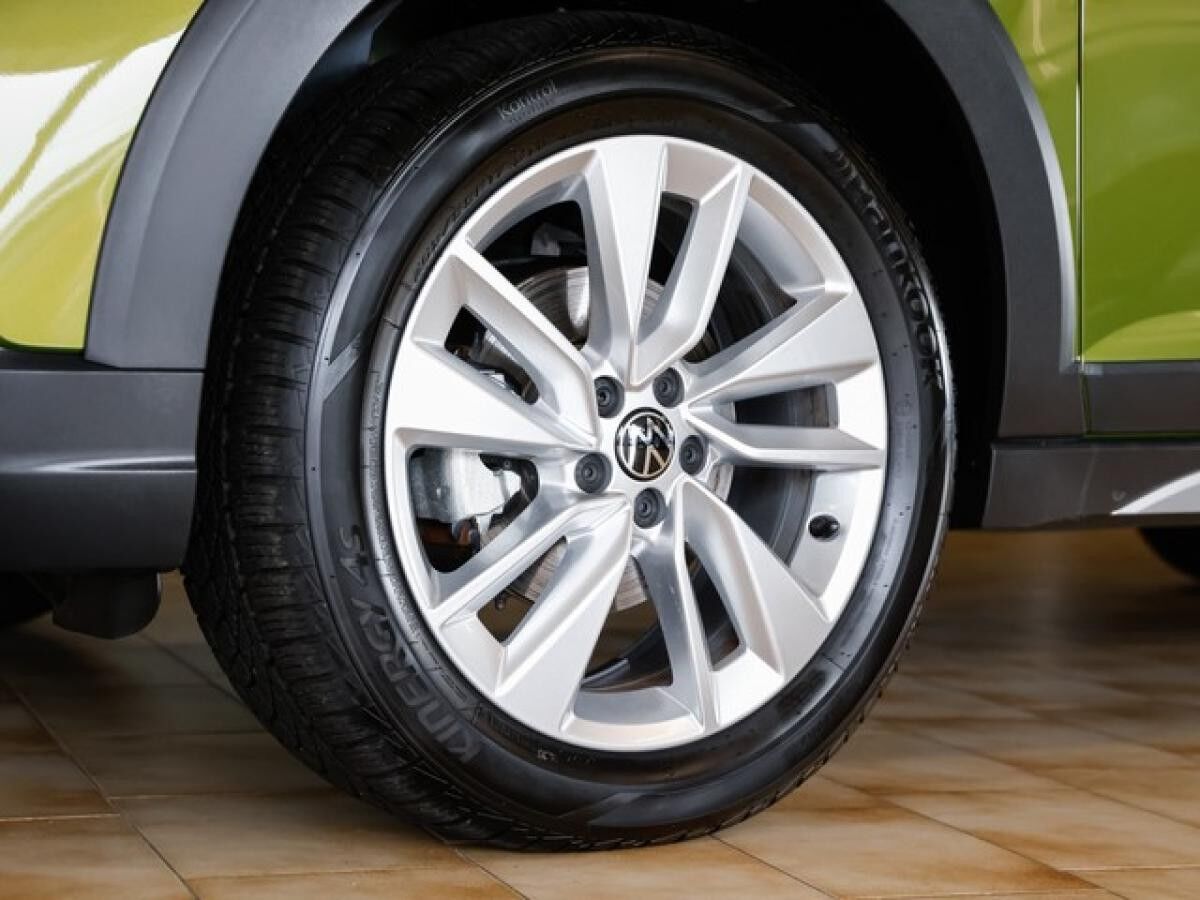 Volkswagen Taigo 1,5TSI DSG Goal ACC R-Kamera LED Parkpilot 17" Sitzheiz.