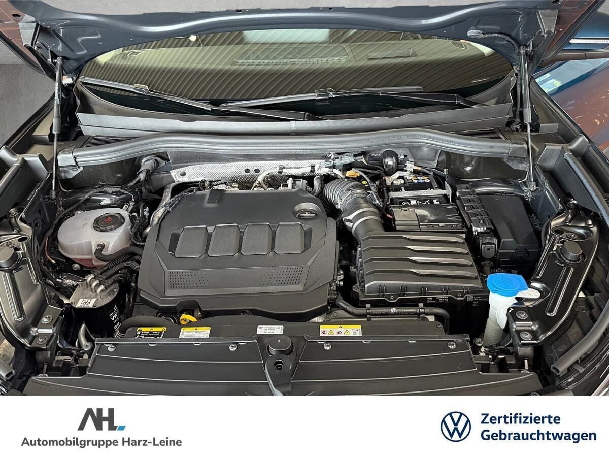 Volkswagen Tiguan 2.0 TDI Elegance DSG AHK Navi HuD ACC RFK LED+