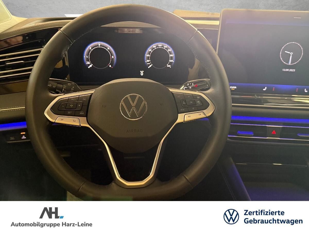 Volkswagen Tiguan 2.0 TDI Elegance DSG AHK Navi HuD ACC RFK LED+