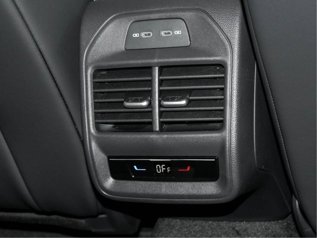 Volkswagen Passat Variant Business 1.5 TSI e AHK ACC NAVI KAMERA ERGOACTIVE