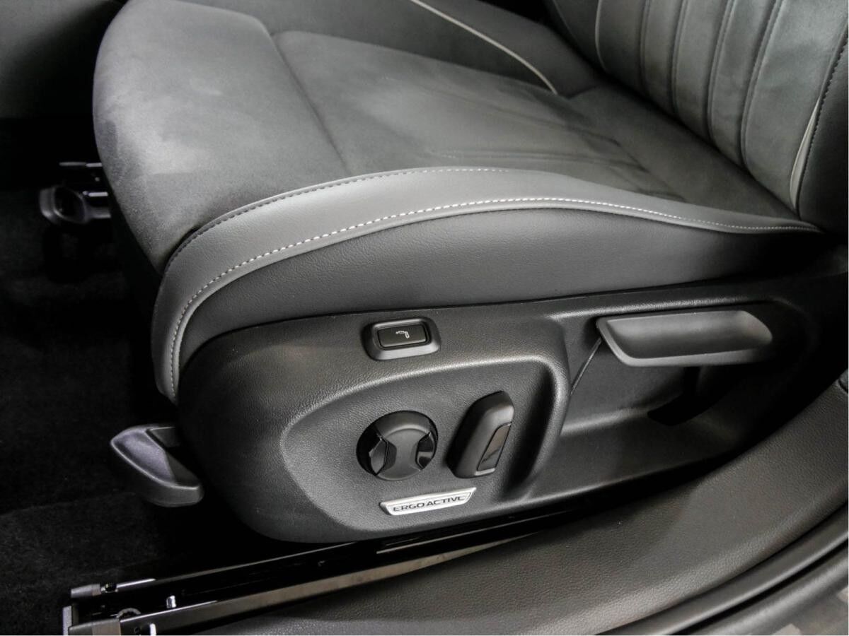 Volkswagen Passat Variant Business 1.5 TSI e AHK ACC NAVI KAMERA ERGOACTIVE