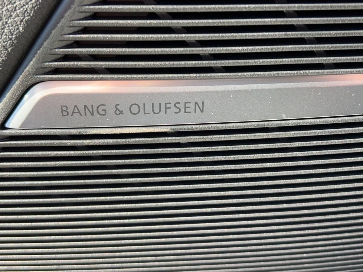 Audi Q8 SUV 50 TDI quattro tiptronic+AHK+HEAD-UP+PANO