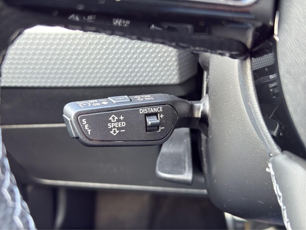 Audi A1 Sportback S line 35 TFSI S tronic Optik schw.