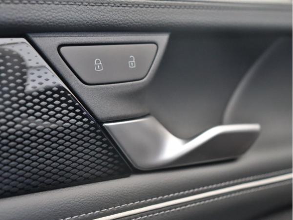 Volkswagen Passat Variant Business 2.0 TDI DSG+AHK+HUD+KAMERA+ACC+NAVI