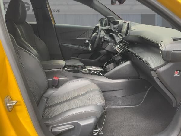Peugeot 208 1.2 PURETECH 100 GT AUTOMATIK KAMERA