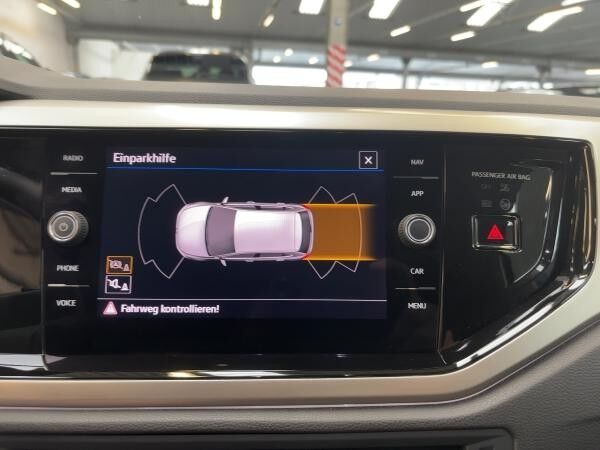 Volkswagen Polo VI 1.0 TSI MOVE NAVI PTS