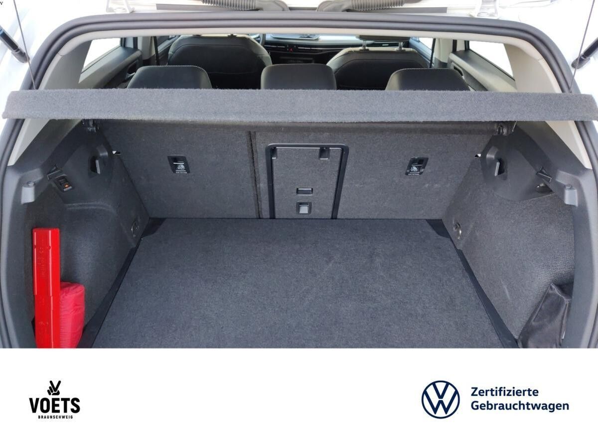 Volkswagen Golf VIII Life GOAL 1.5 TSI rearView+AHK+LED