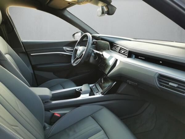 Audi Q8 e-tron 55 quattro advanced *HUD*