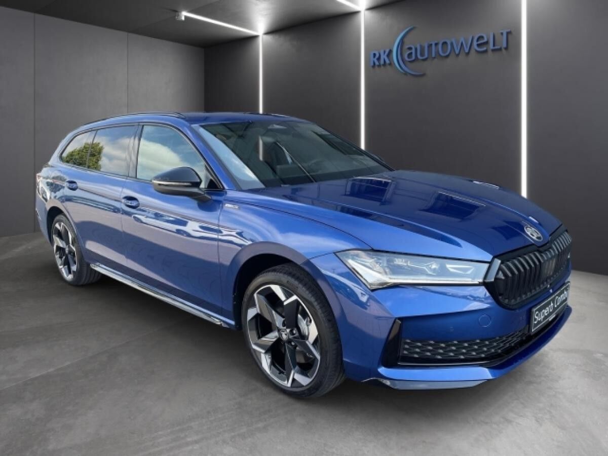 Skoda Superb Combi 1.5 TSI iV DSG Navi,Matrix,AHK,Kamera