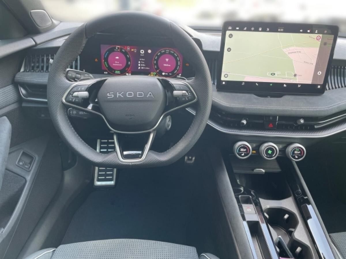 Skoda Superb Combi 1.5 TSI iV DSG Navi,Matrix,AHK,Kamera