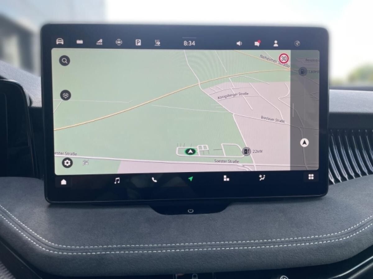 Skoda Superb Combi 1.5 TSI iV DSG Navi,Matrix,AHK,Kamera