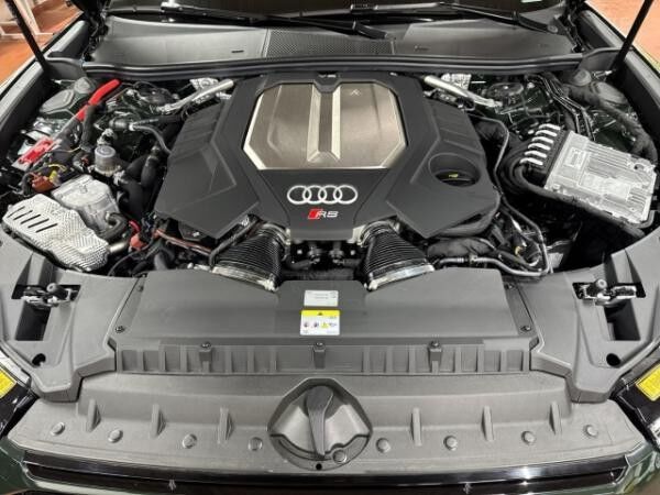 Audi RS6 Avant performance 360°+HuD+Keramik+Pano+Sthz