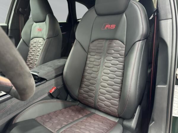 Audi RS6 Avant performance 360°+HuD+Keramik+Pano+Sthz
