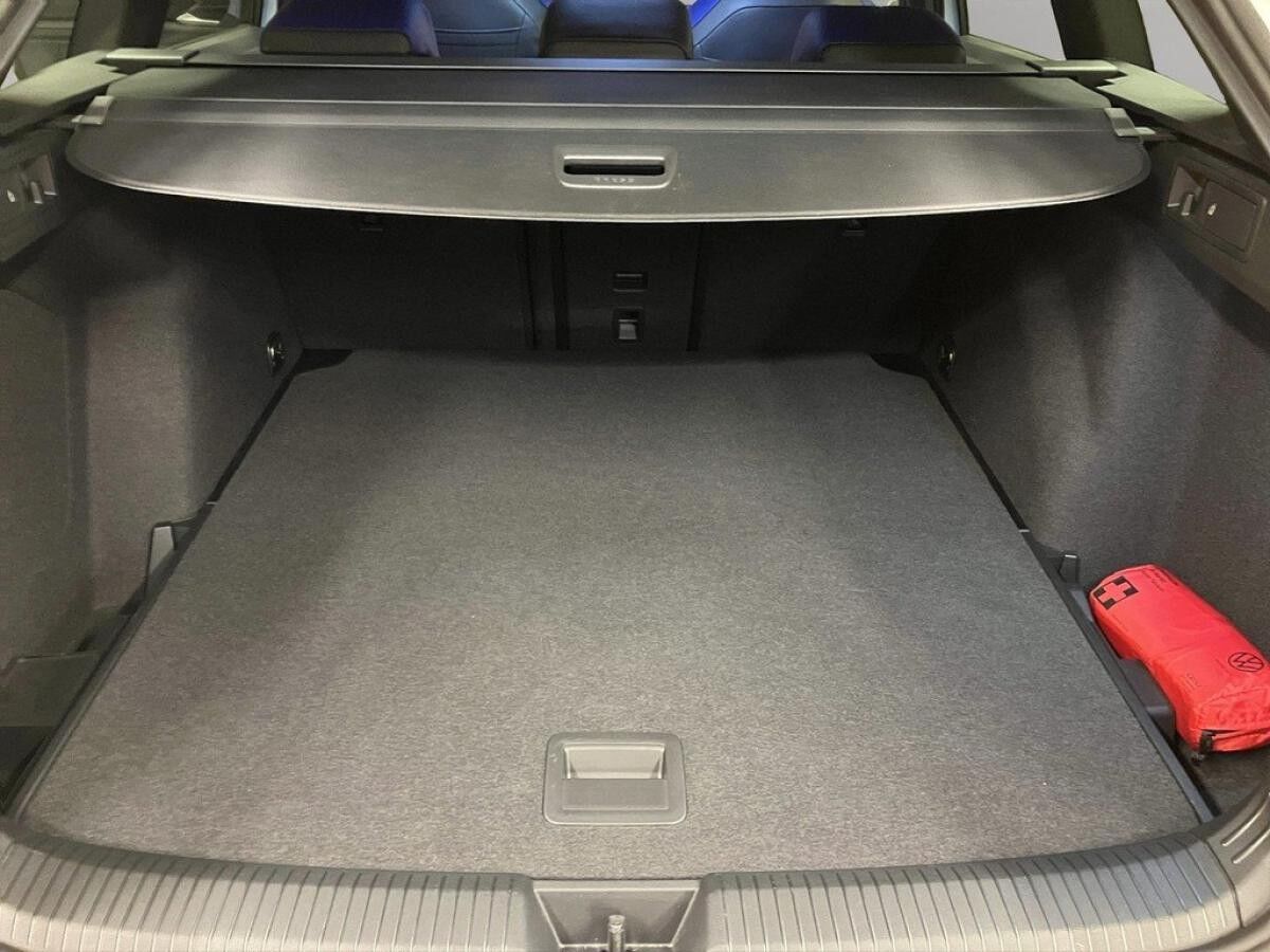 Volkswagen Golf VIII Variant R DSG / SOFORT VERFÜBAR !