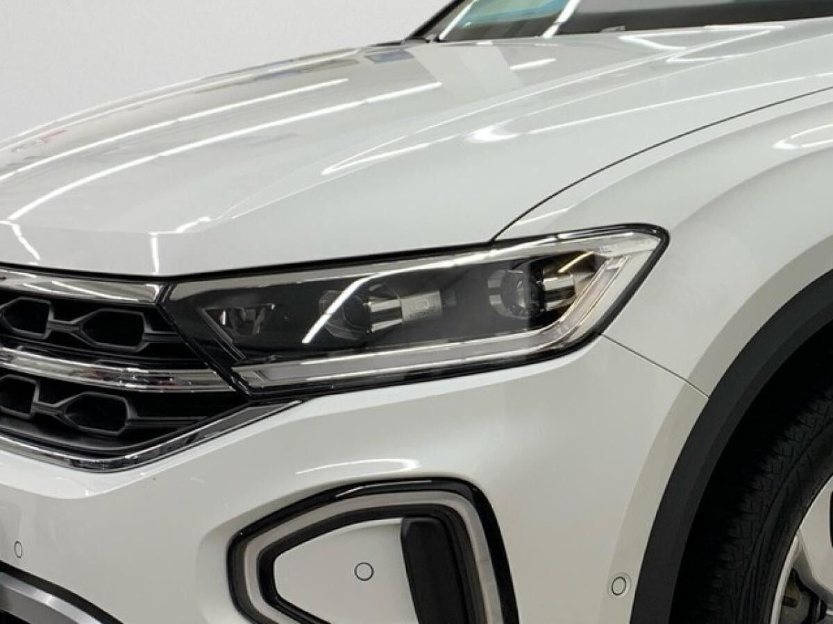 Volkswagen T-Roc Style 1.5 TSI DSG - LED ACC AHK Navi Einparkhilfe Kamera DAB+ LM Digital Cockpit Pro Massage SHZ MFL