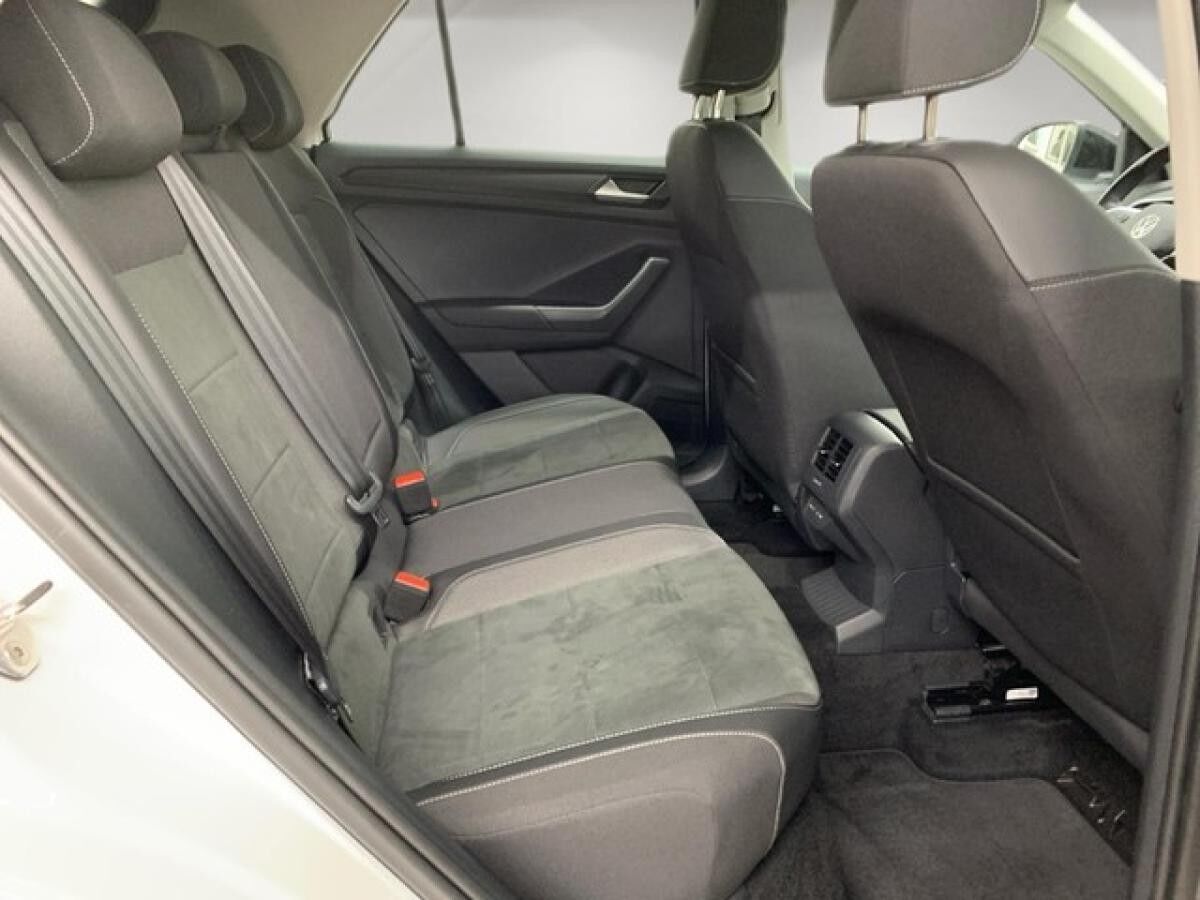 Volkswagen T-Roc Style 1.5 TSI DSG - LED ACC AHK Navi Einparkhilfe Kamera DAB+ LM Digital Cockpit Pro Massage SHZ MFL