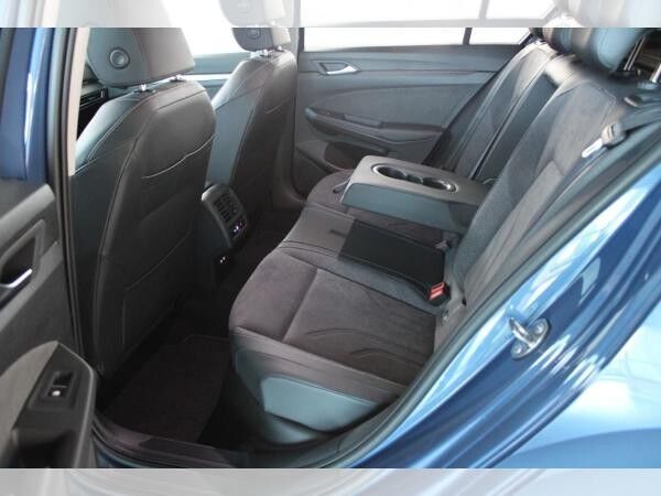Volkswagen Golf Style 1,5 l eTSi DSG, IQ.LIGHT, PANO, SideAssist