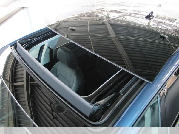 Volkswagen Golf Style 1,5 l eTSi DSG, IQ.LIGHT, PANO, SideAssist