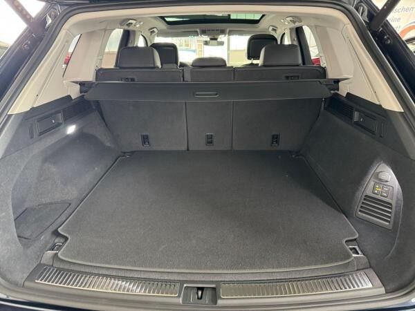 Volkswagen Touareg Elegance 4Motion 3.0 eTSI AHK Dynaudio Massage HUD Komfort