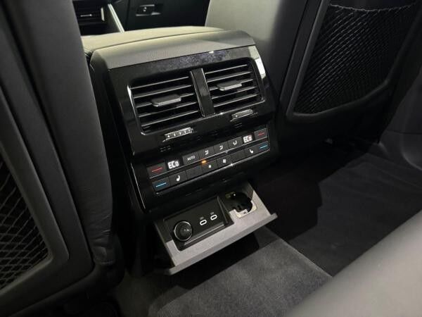 Volkswagen Touareg Elegance 4Motion 3.0 eTSI AHK Dynaudio Massage HUD Komfort