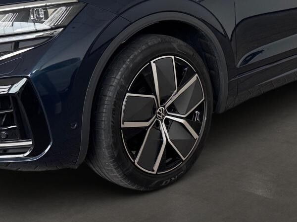 Volkswagen Touareg Elegance 4Motion 3.0 eTSI AHK Dynaudio Massage HUD Komfort