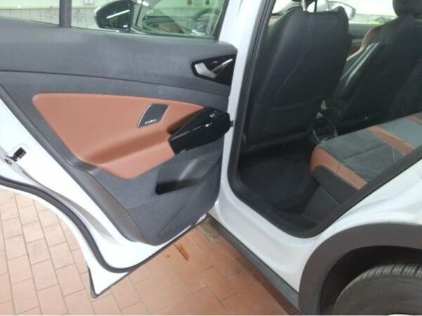 Volkswagen ID.4 Pro 210kW - Infotainment Paket Plus Rear View Wärmepumpe Matrix-LED IQ Drive Massage SHZ LM