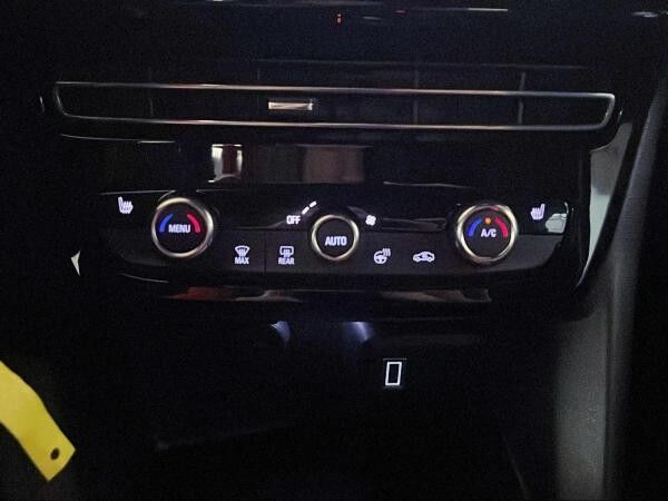 Opel Mokka Edition AUT inkl. Allwetter & Komfort-Paket *sofort verfügbar*