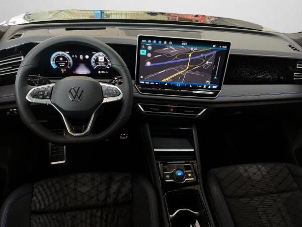 Volkswagen Tiguan R-Line 2,0 l TDI (150 PS), "Black Style", AHK, Pano, "Navi Discover Pro Max" , "Matrix LED IQ.Light"