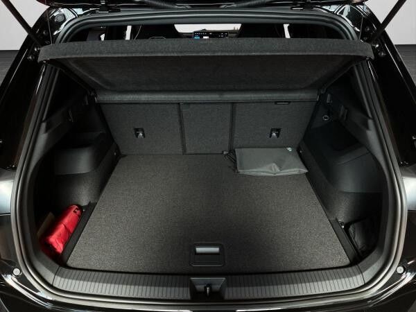 Volkswagen Tiguan R-Line 2,0 l TDI (150 PS), "Black Style", AHK, Pano, "Navi Discover Pro Max" , "Matrix LED IQ.Light"
