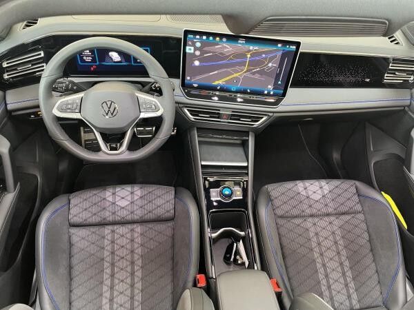 Volkswagen Tiguan R-Line 2,0 l TDI (150 PS), "Black Style", AHK, Pano, "Navi Discover Pro Max" , "Matrix LED IQ.Light"