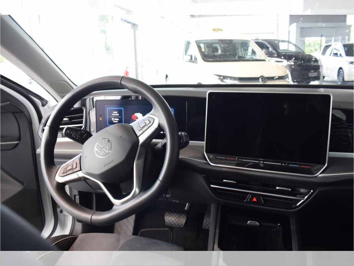 Volkswagen Passat Variant Elegance 2.0 TDI DSG AHK NAVI Volkswagen Passat Variant Elegance 2.0 TDI DSG AHK NAVI