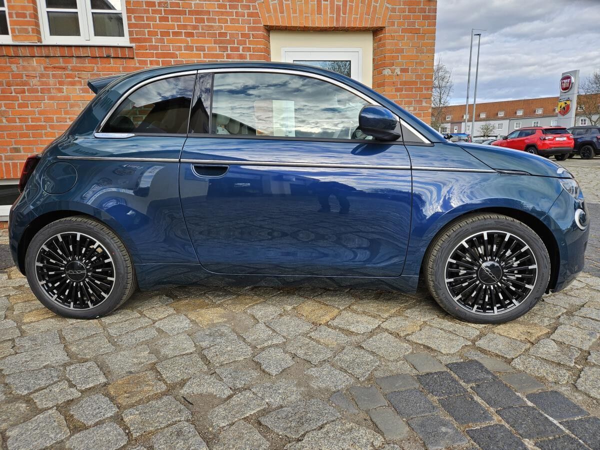 Fiat 500e La Prima - verschiedene Farben -in Kürze verfügbar