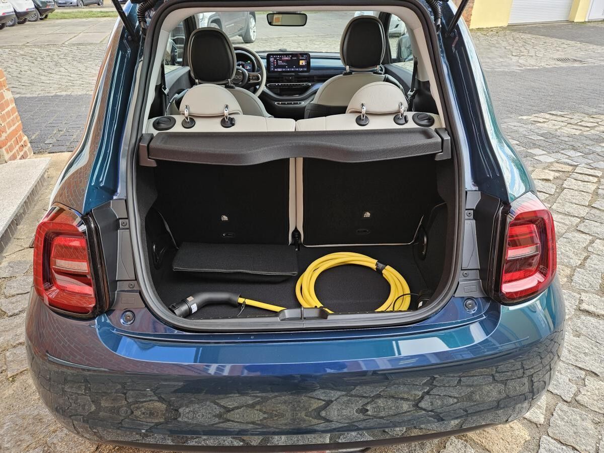 Fiat 500e La Prima - verschiedene Farben -in Kürze verfügbar