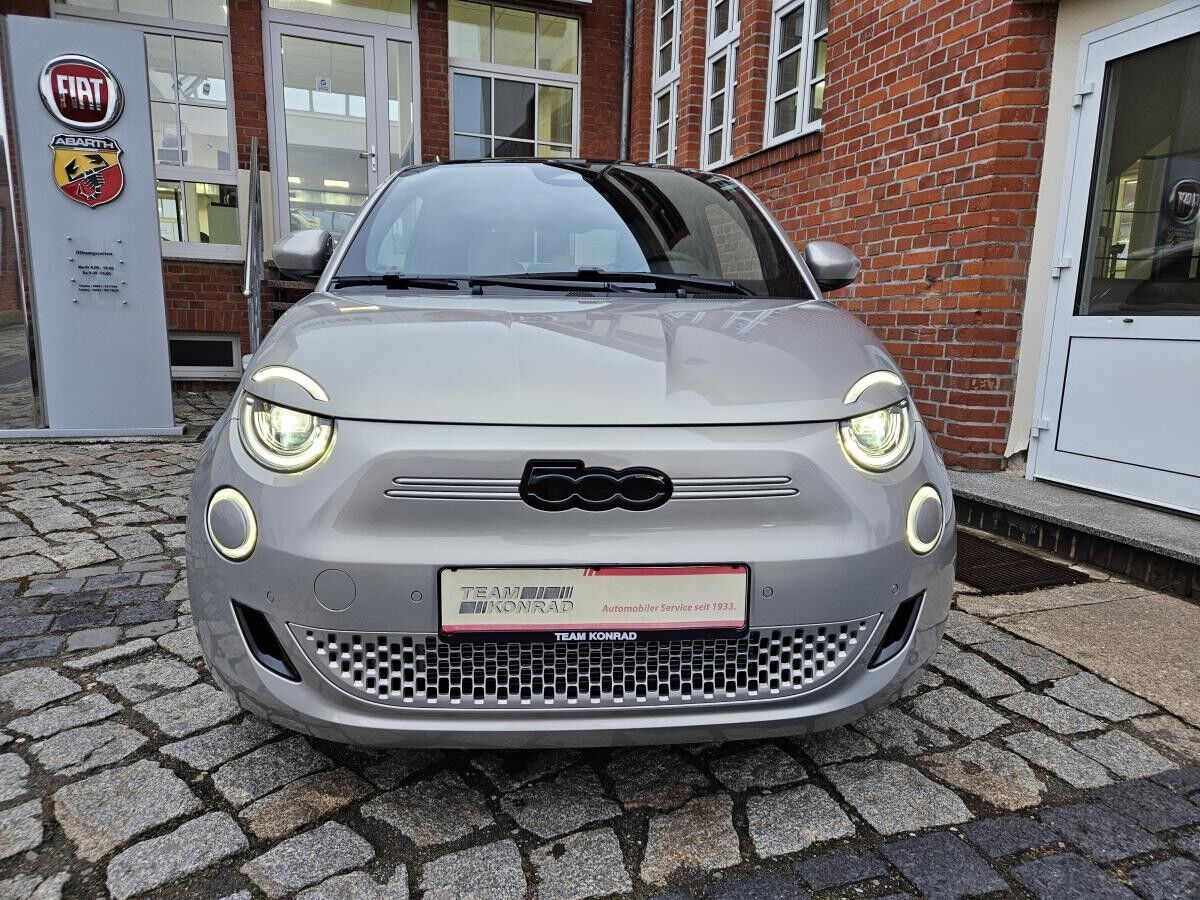 Fiat 500e Giorgio Armani - Vollausstattung - in Kürze verfügbar - verschiedene Farben