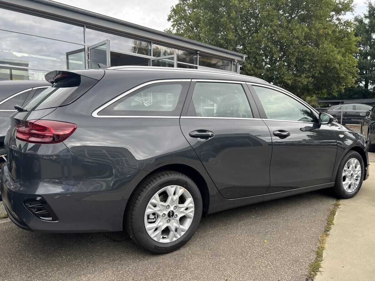Kia Ceed SW 1.5 T-GDI DCT Vision Komfort*PRIVAT & GEWERBLICH* SOFORT VERFÜGBAR
