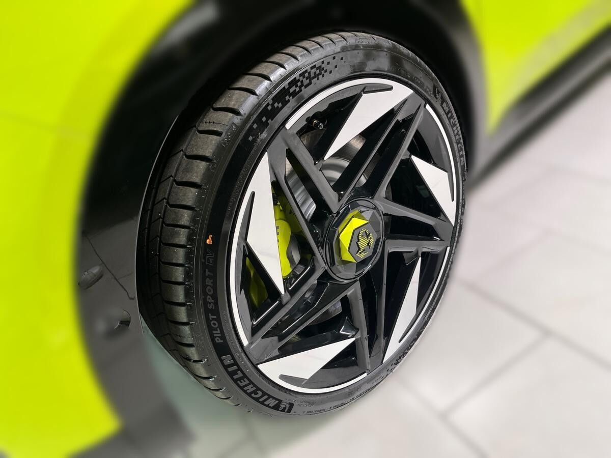 Abarth 600e Scorpionissima 207 kW 280 PS