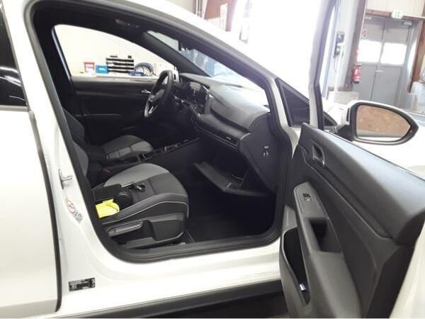 Volkswagen Golf 8 / GTD DSG LEDER PANO AHK WINTERRÄDER