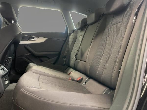 Audi A4 Avant advanced 40 TFSI quattro Kamera LED Navi DAB